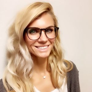 Meet your Posher, Nicole